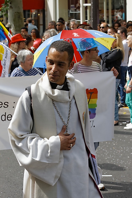 Gay pride Paris JUN13-087